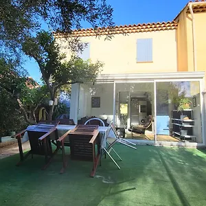  Hébergement de vacances Aux Citrons