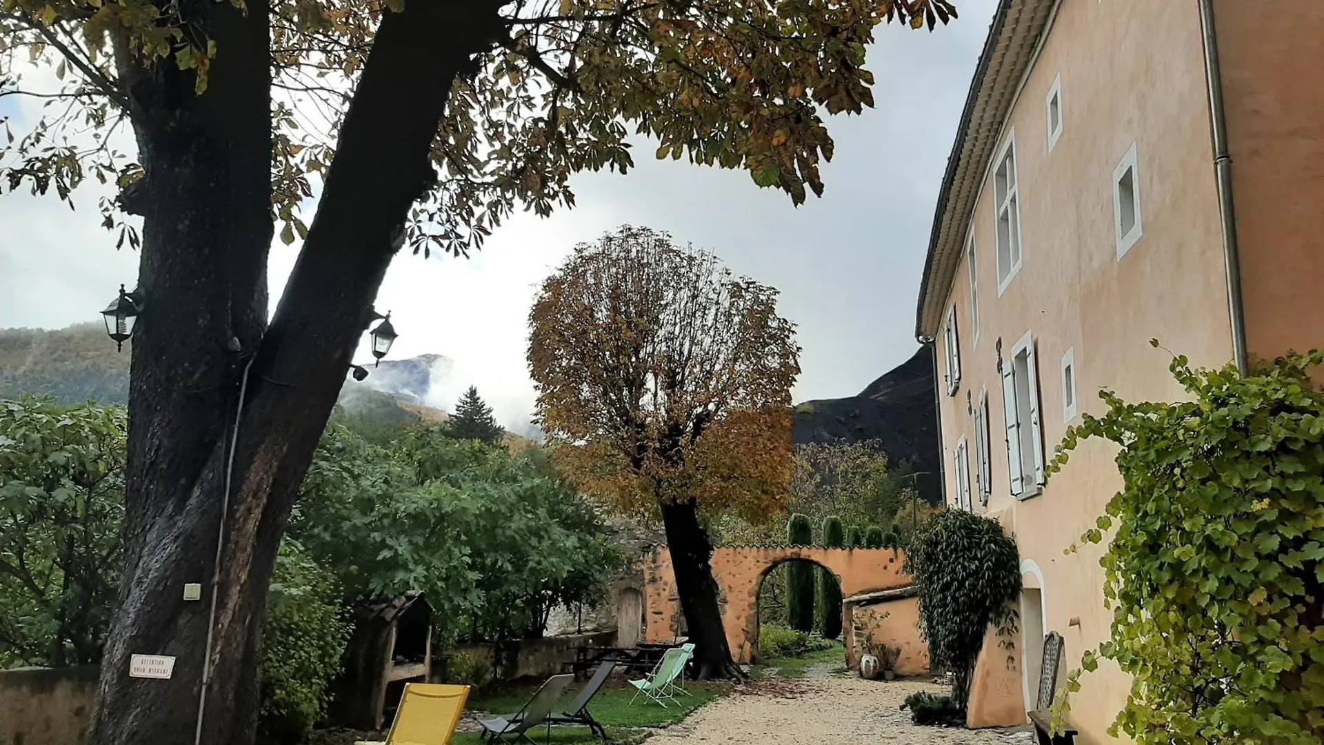 Les Gites Du Chateau La Robine-Sur-Galabre Fransa
