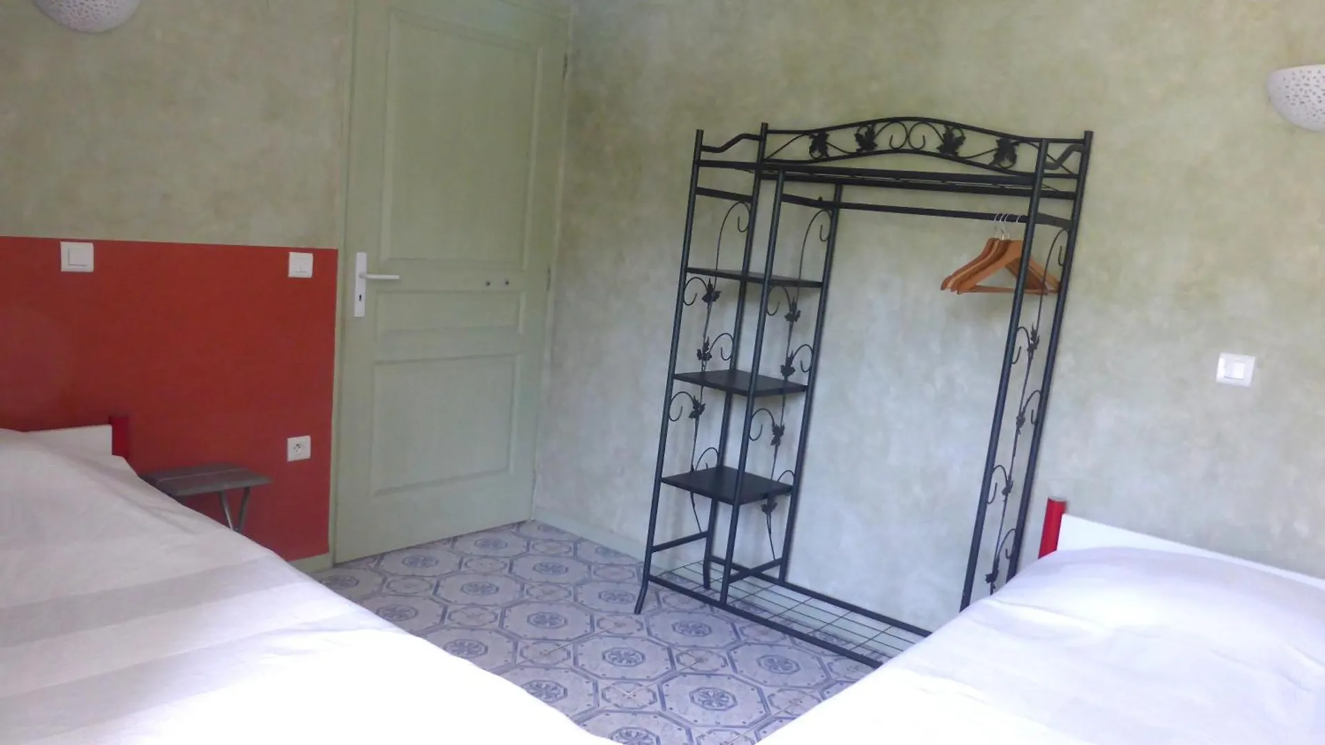 Les Gites Du Chateau La Robine-Sur-Galabre 0*,