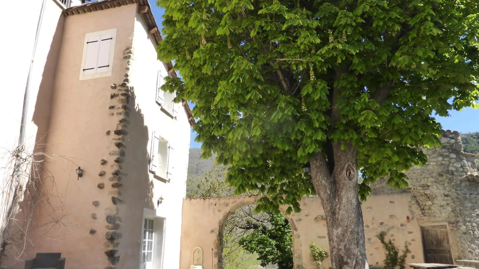 Les Gites Du Chateau La Robine-Sur-Galabre France